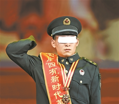 杜富国.png